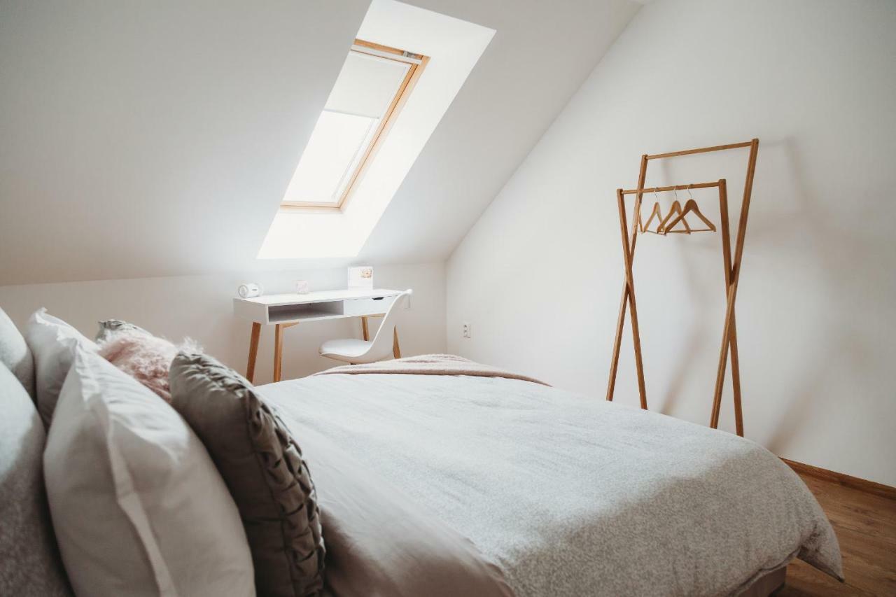 Center City Charming Loft Apartment Košice Buitenkant foto