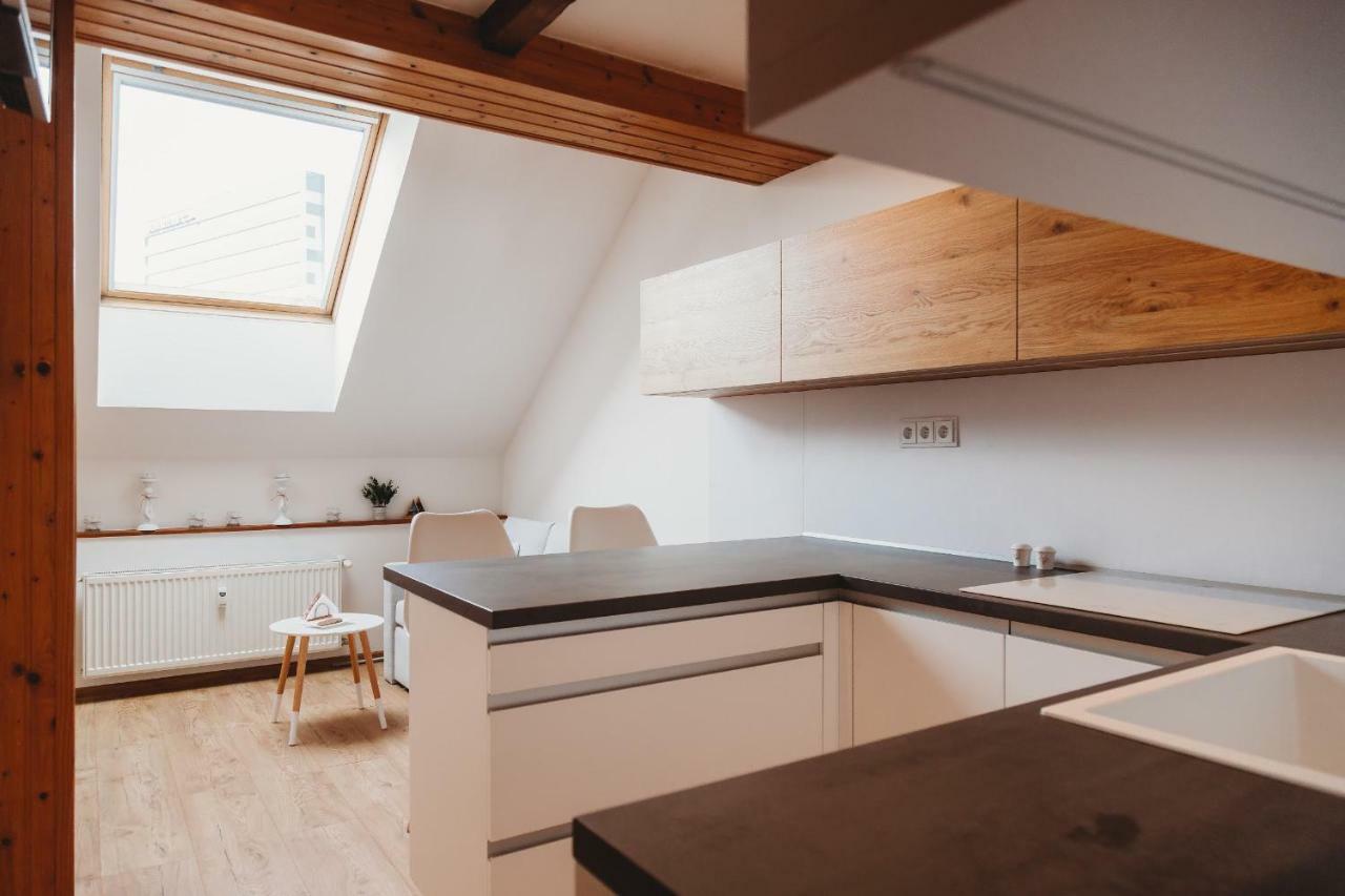 Center City Charming Loft Apartment Košice Buitenkant foto