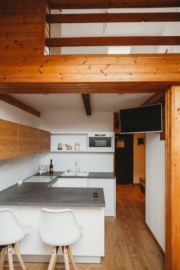 Center City Charming Loft Apartment Košice Buitenkant foto