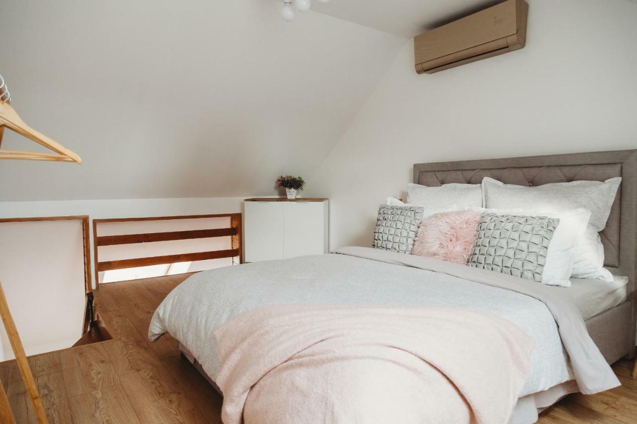 Center City Charming Loft Apartment Košice Buitenkant foto